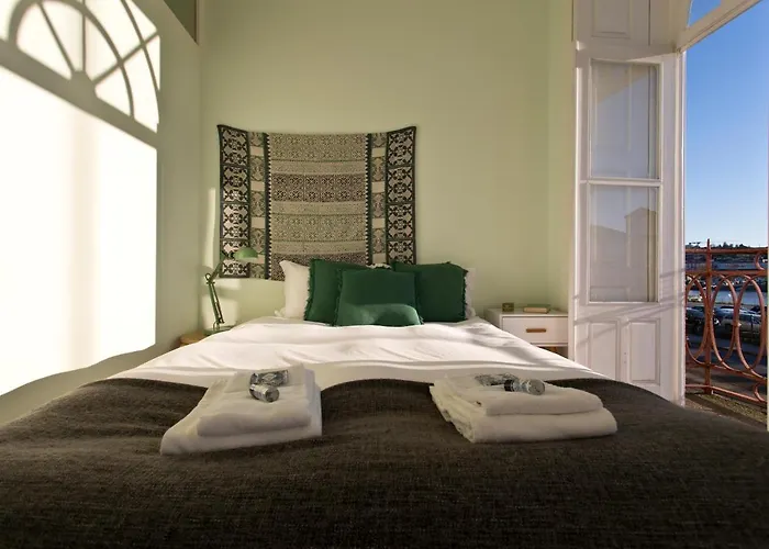 Aposentus - Riverside Miragaia Apartmán *